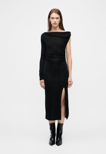 Вязаное платье