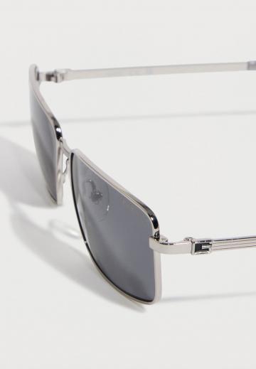 Солнечные очки