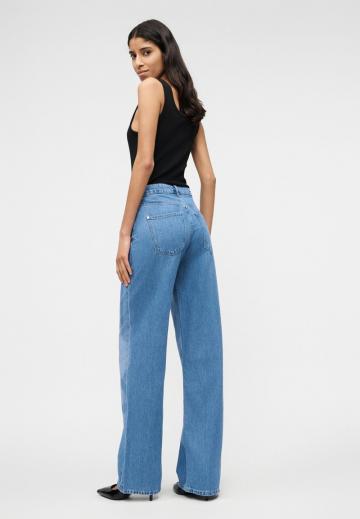Свободные джинсы