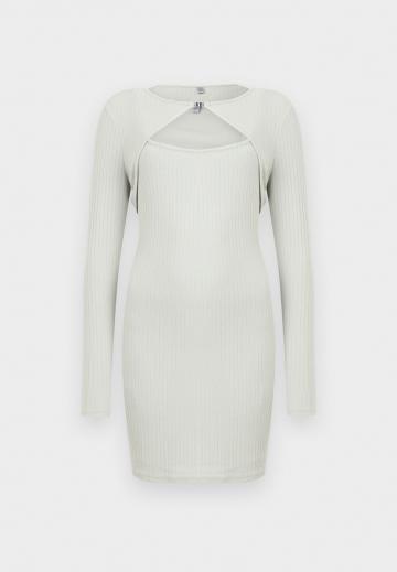 Короткое платье