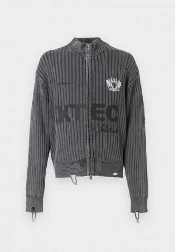 Вязаная кофта