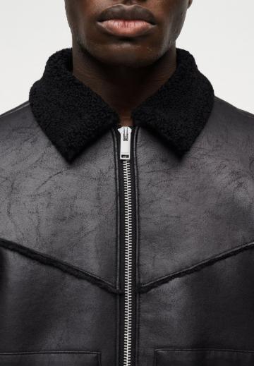 Зимняя куртка