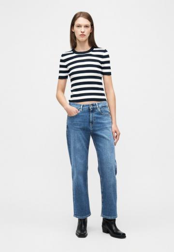 Прямые джинсы