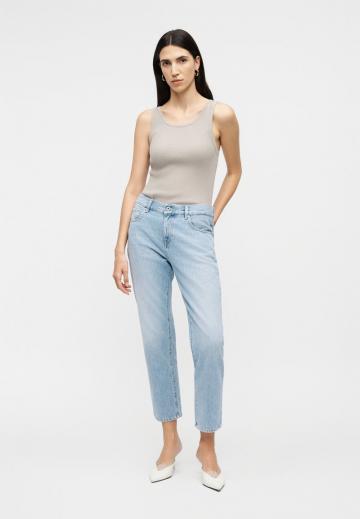 Прямые джинсы