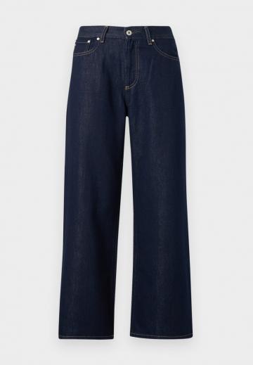 Короткие джинсы