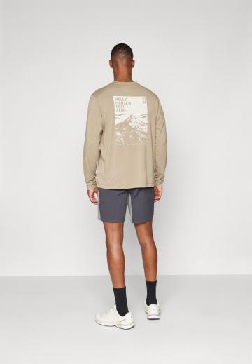 Спортивныве шорты