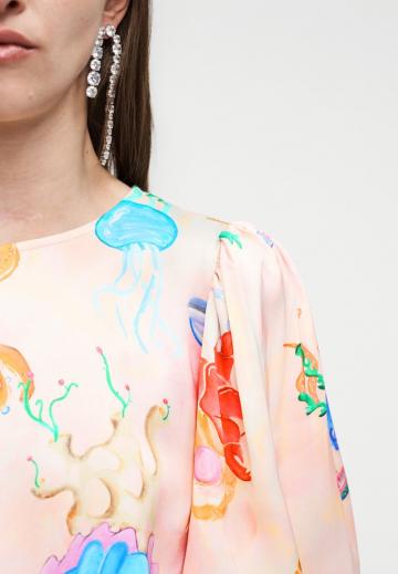 Атласная блузка