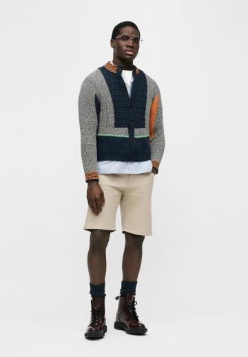 Вязаная кофта