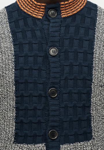 Вязаная кофта