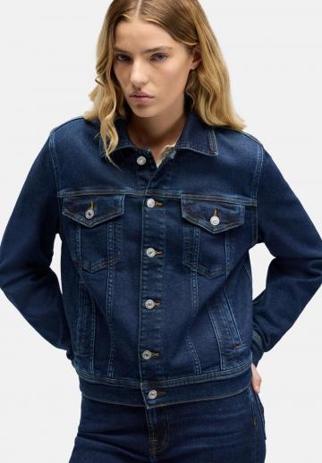 Джинсовая куртка
