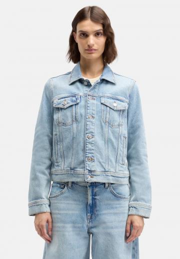 Джинсовая куртка