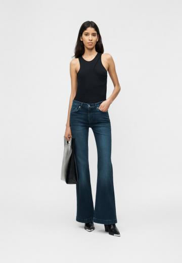 Клешеные брюки