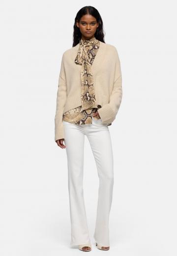 Клешеные брюки