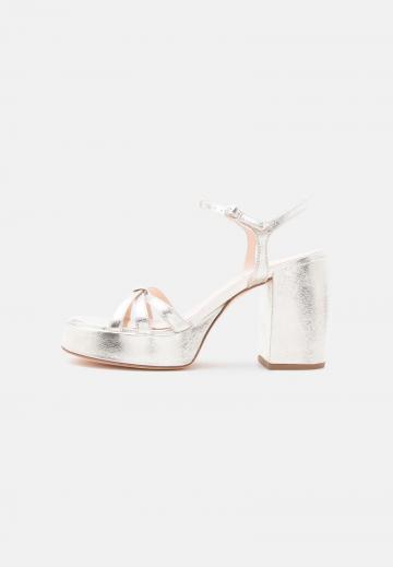 Босоножки на платформе