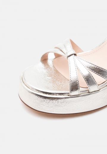 Босоножки на платформе