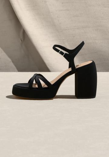 Босоножки на платформе