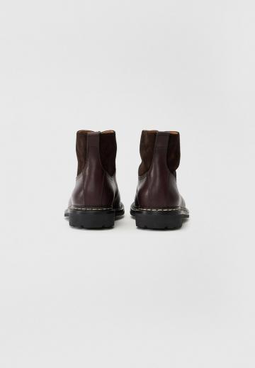 Ботинки на шнуровке