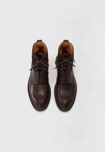 Ботинки на шнуровке