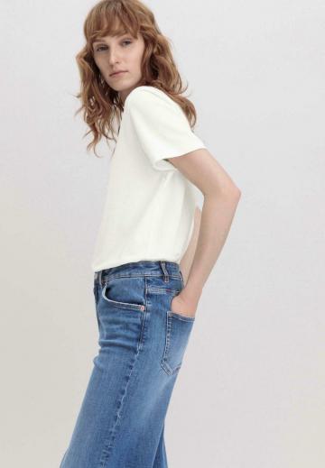 Клешеные джинсы