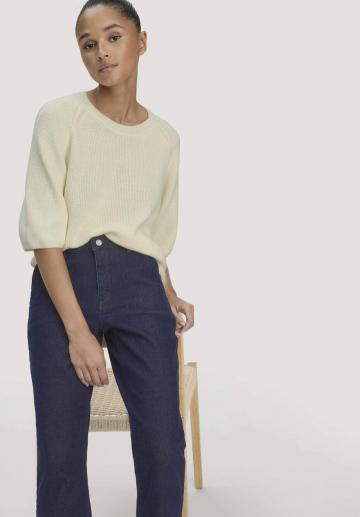 Короткие джинсы