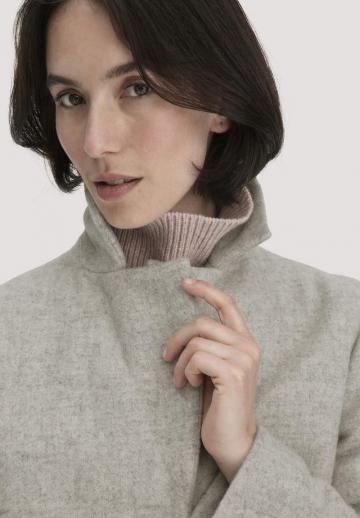 Шерстяное пальто