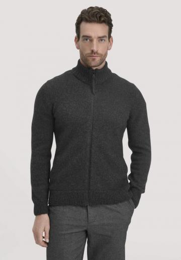 Вязаная кофта