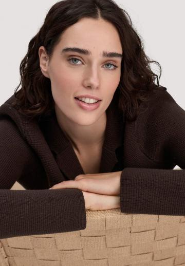 Вязаная кофта