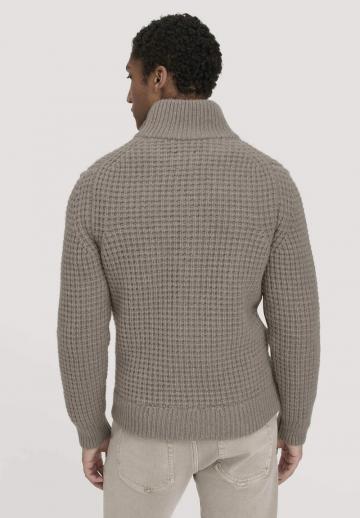 Вязаная кофта