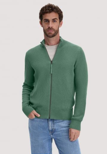 Вязаная кофта