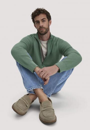 Вязаная кофта