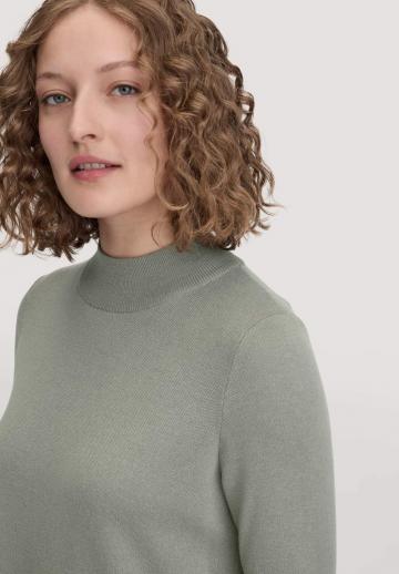 Вязаное платье