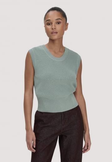 Пуловер без рукавов