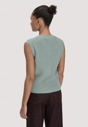 Пуловер без рукавов