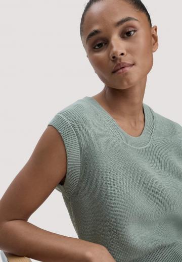 Пуловер без рукавов