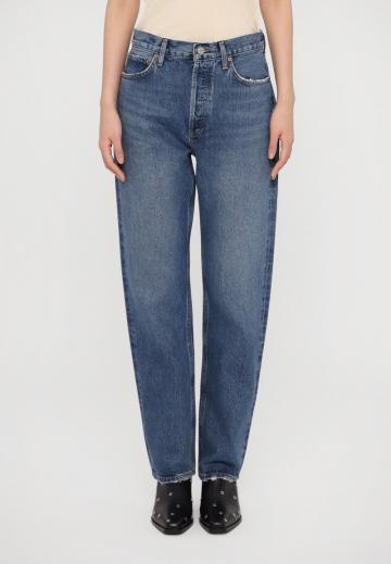 Прямые джинсы