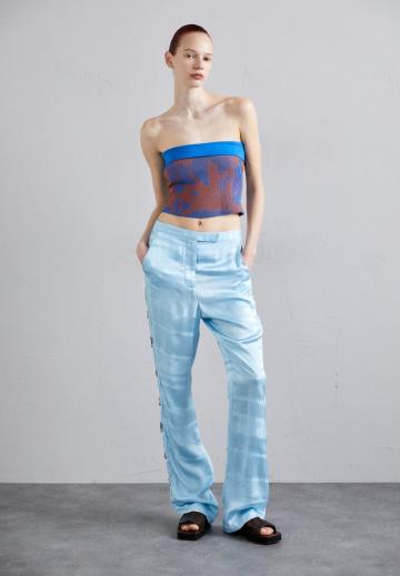 Топ без бретелек