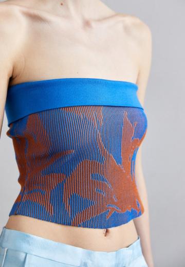 Топ без бретелек