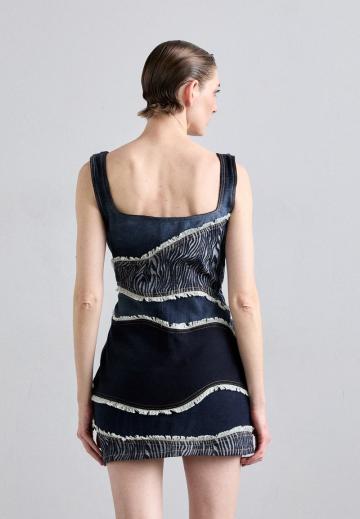 Джинсовый комбинезон