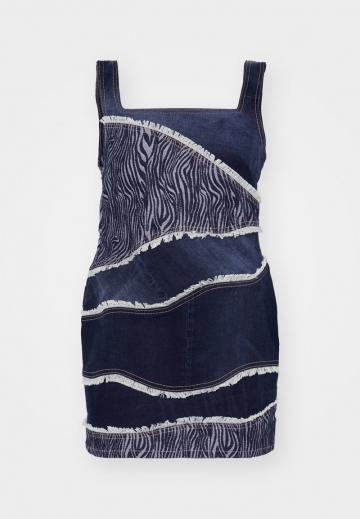 Джинсовый комбинезон