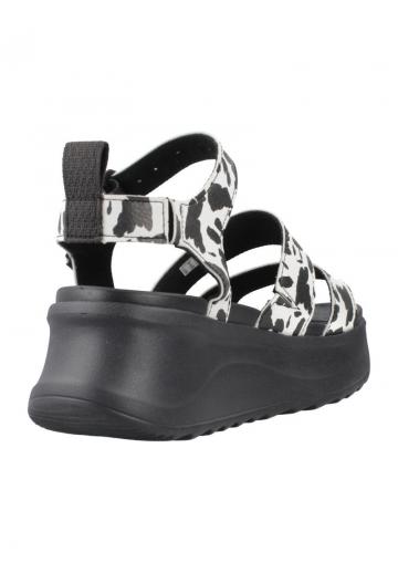 Босоножки на танкетке