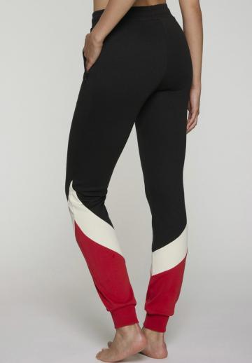 Спортивные штаны