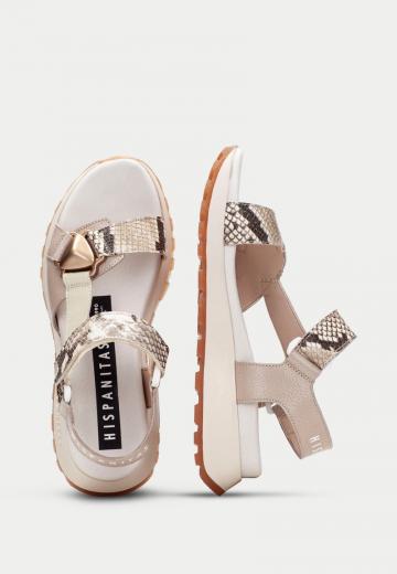 Босоножки на танкетке