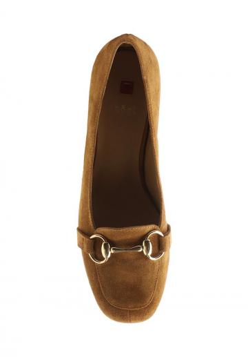 Туфли с высоким носом