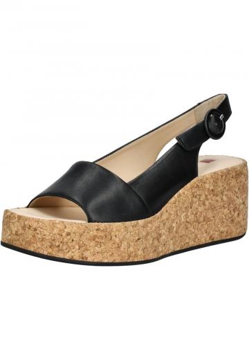 Босоножки на танкетке