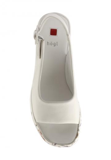 Босоножки на танкетке