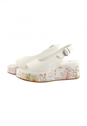 Босоножки на танкетке