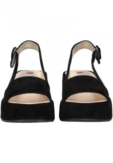 Босоножки на танкетке