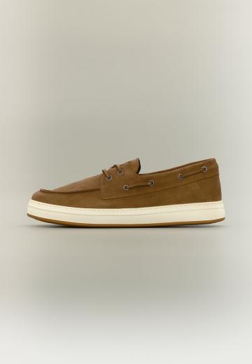 Ботинки на шнуровке