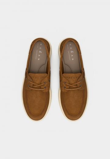 Ботинки на шнуровке