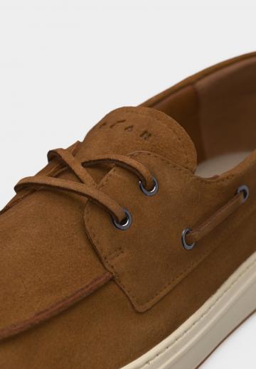 Ботинки на шнуровке